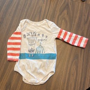 Burberry Children one piece onesie London Oxford circus 12 mo